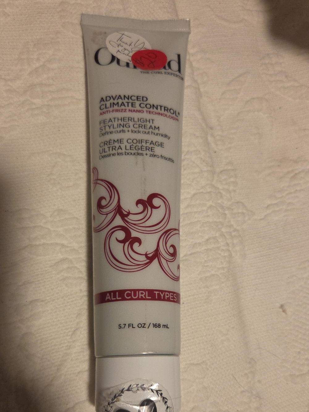 Ouidad Featherlight Styling Cream for All Curl Types - White with Maroon Accents